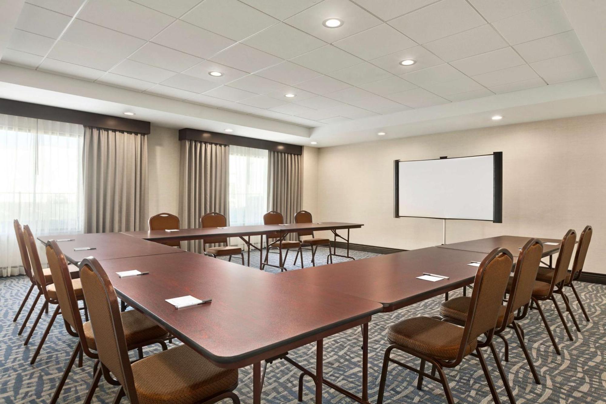 Hampton By Hilton Hotel 3*